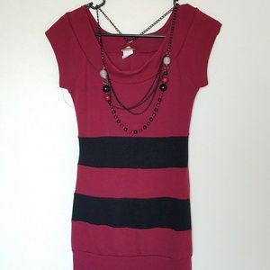 Burgundy dress w/necklace